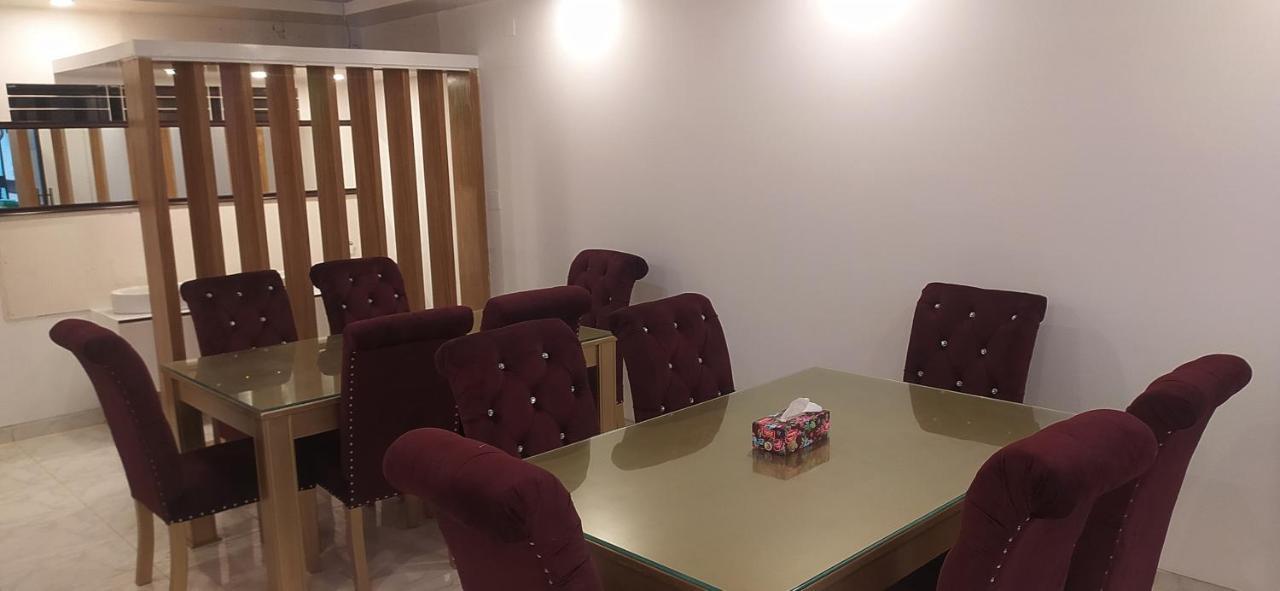 Center Point Apartment Дака Екстериор снимка