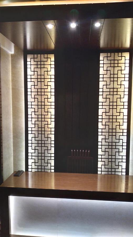 Center Point Apartment Дака Екстериор снимка
