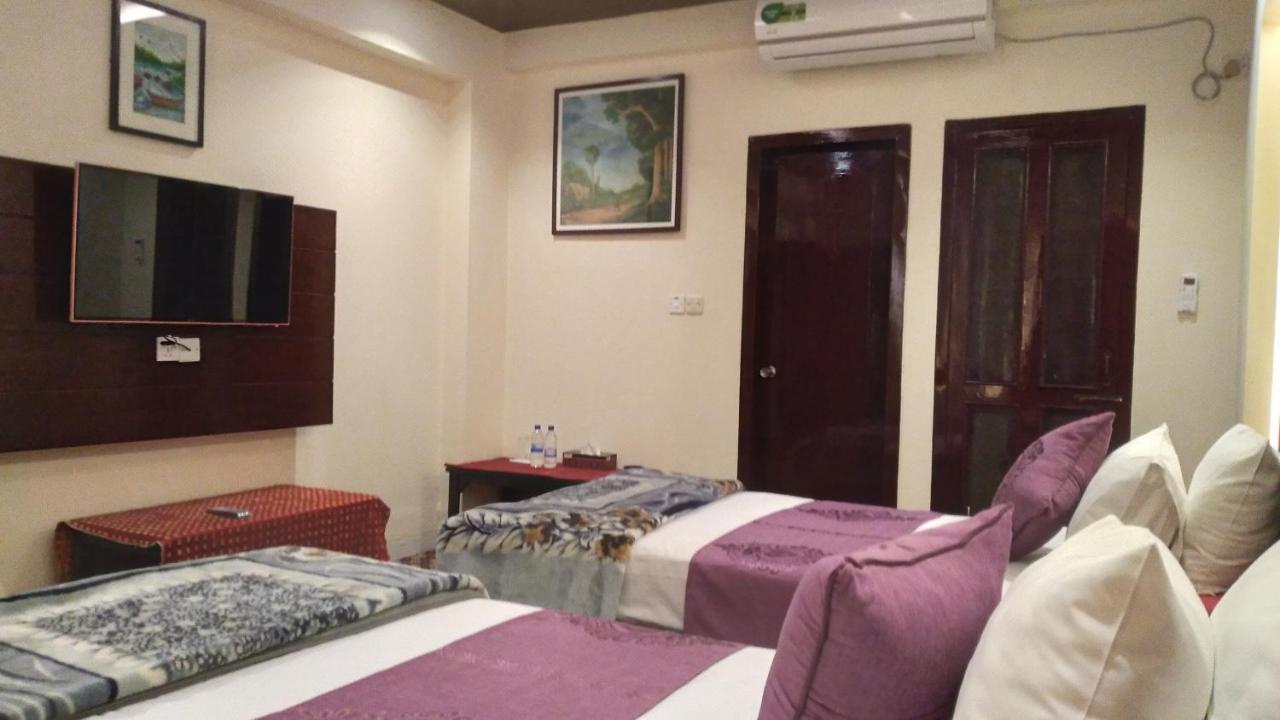 Center Point Apartment Дака Екстериор снимка